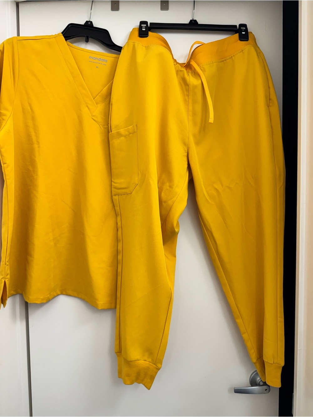 Mandala Scrubs Mustard Yellow Set Top L Joggers XL Petite